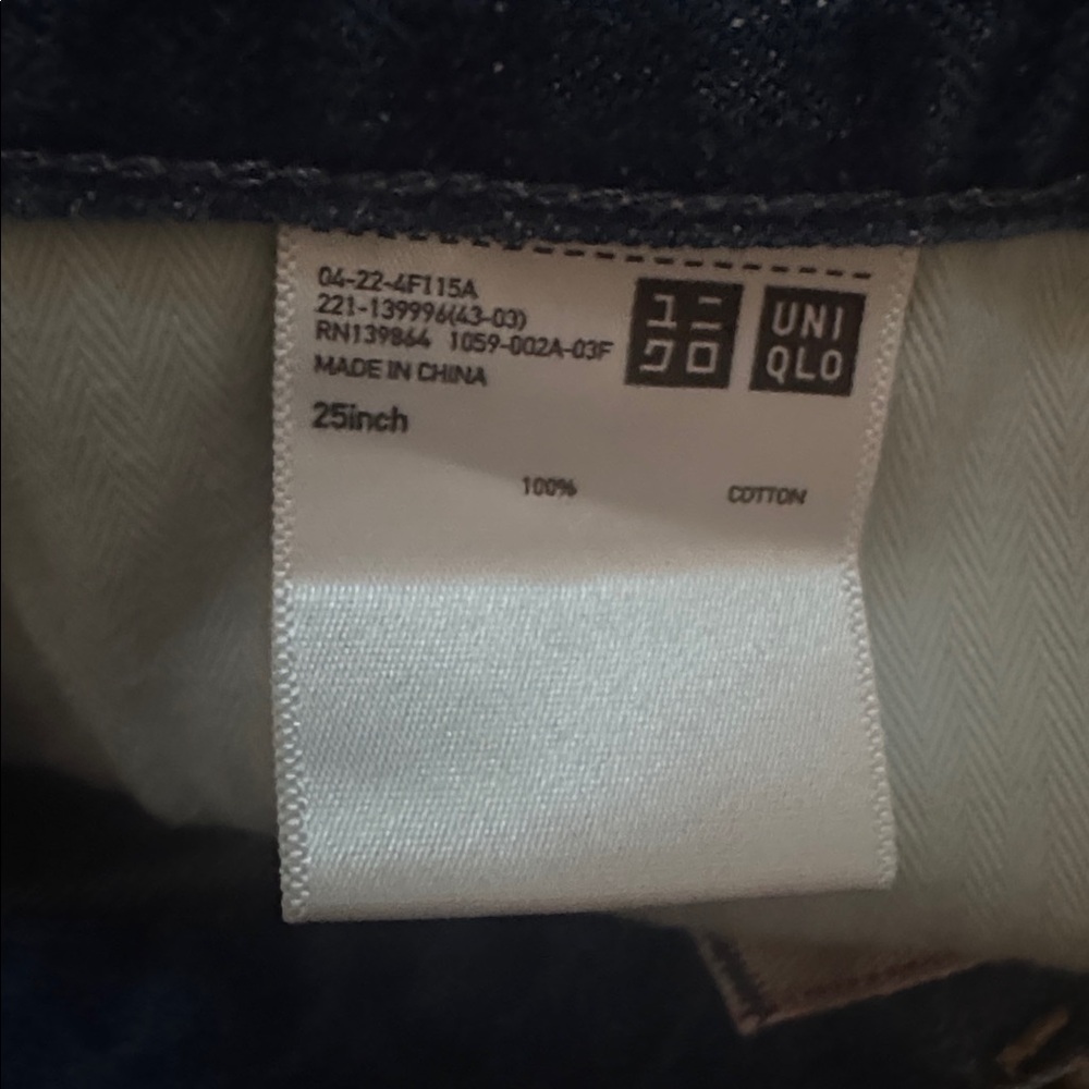 Uniqlo Distressed Casual Denim Shorts Women’s Size 25 Summer Beach Ready Jeans - Picture 3 of 6